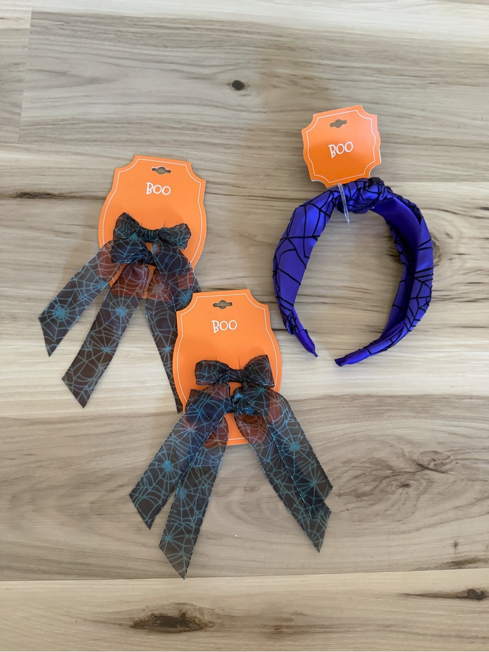 New Halloween bundle of hair accessories, spiderwebs headband and 2 pack of bows